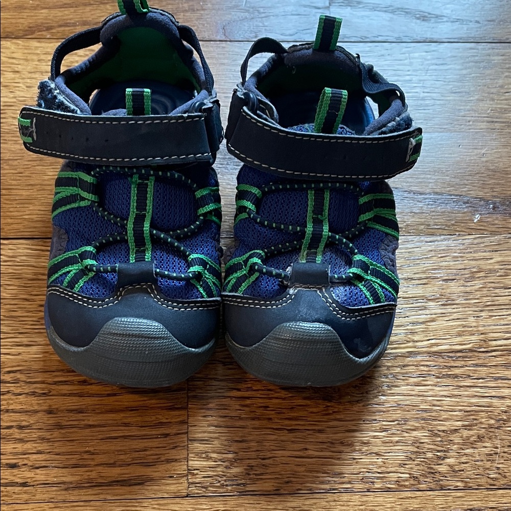 Toddler water shoe